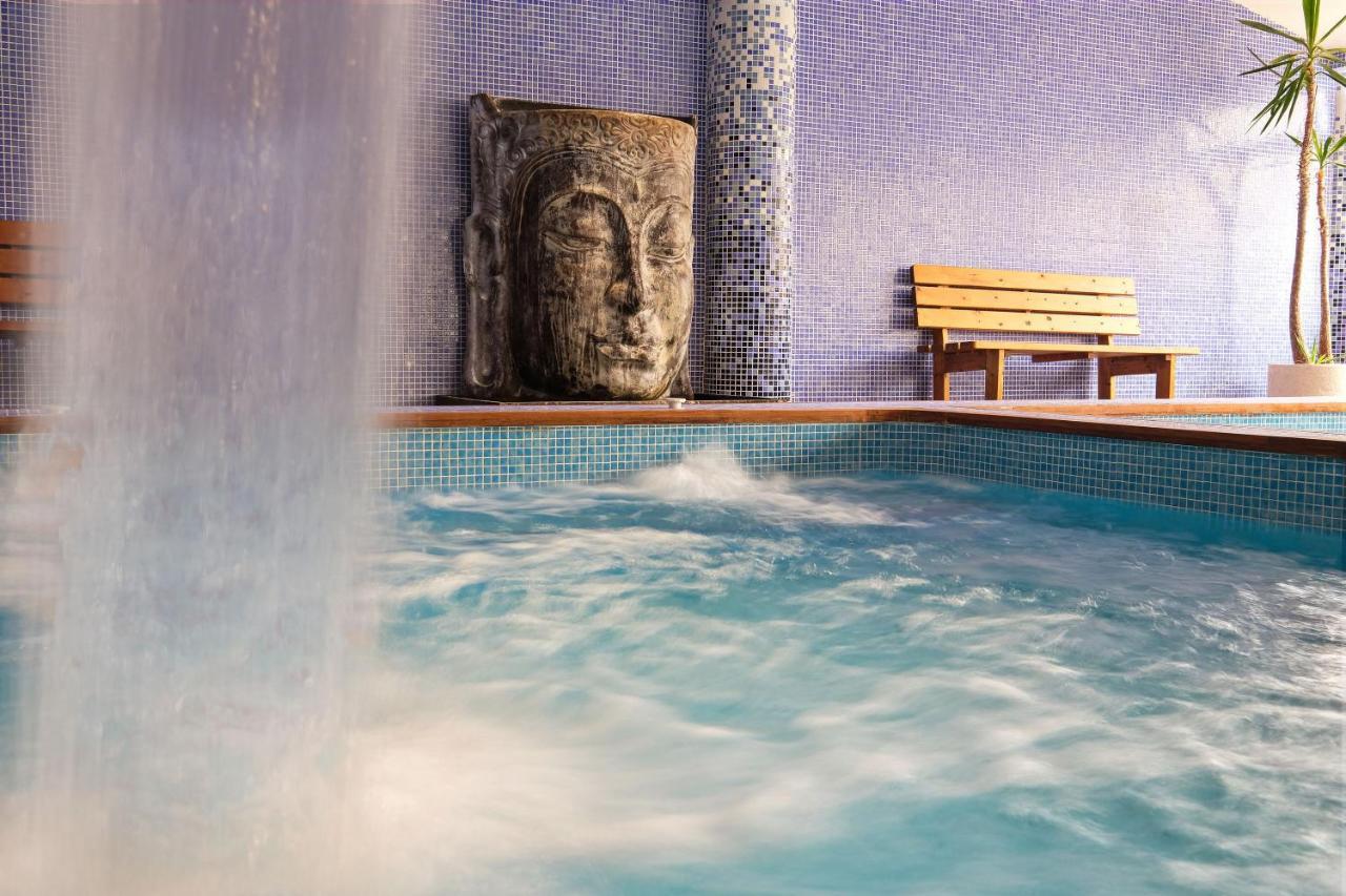 Hotel Moon Dreams Marina Parc Na Macaret Ngoại thất bức ảnh