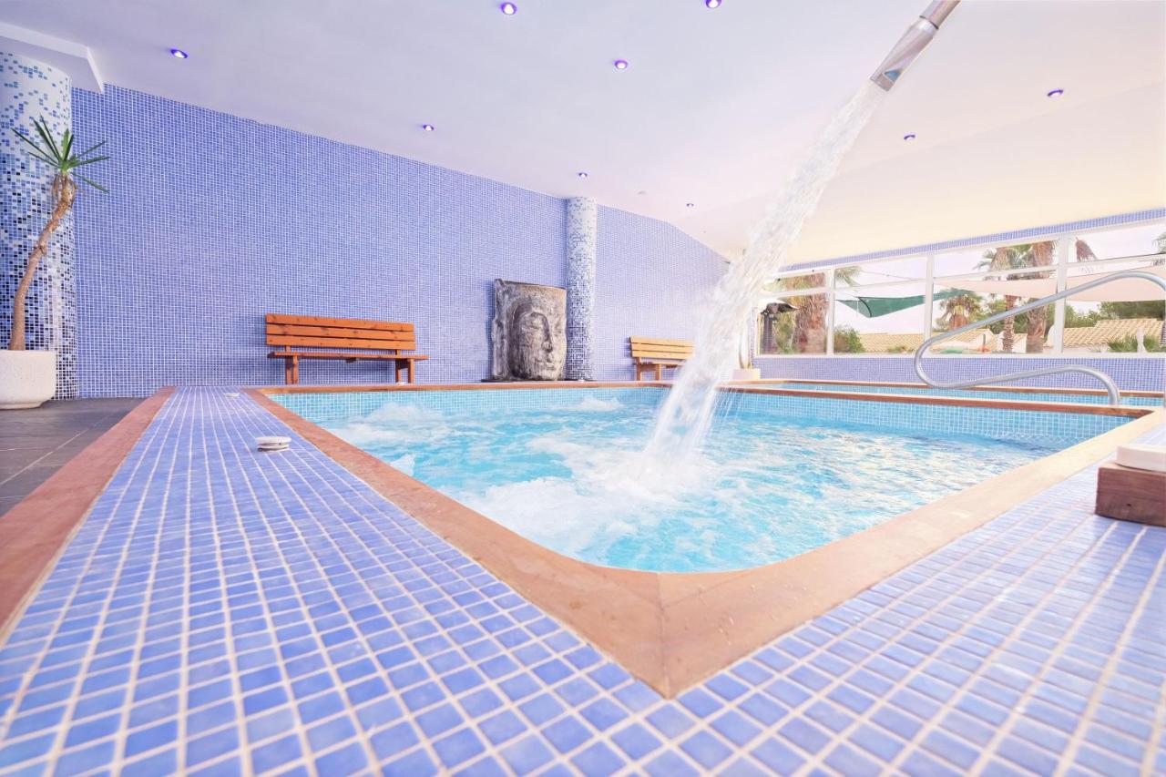 Hotel Moon Dreams Marina Parc Na Macaret Ngoại thất bức ảnh